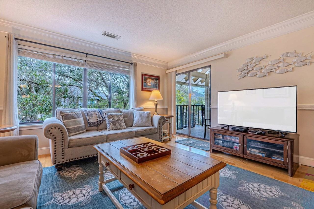 36 Deallyon Ave #1498585P - Photo 2 of 31