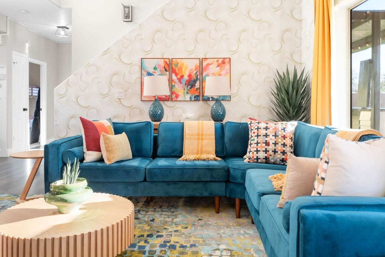 4900 S Springs Dr #1499899P - Photo 2 of 44