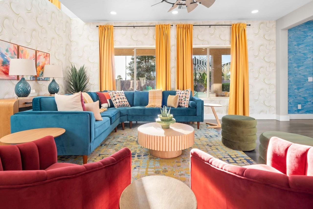 4900 S Springs Dr #1499899P - Photo 3 of 44