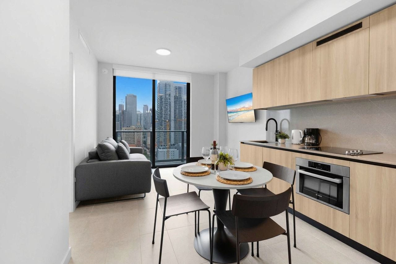 501 Ne 1st Ave #1501120P - Photo 2 of 36