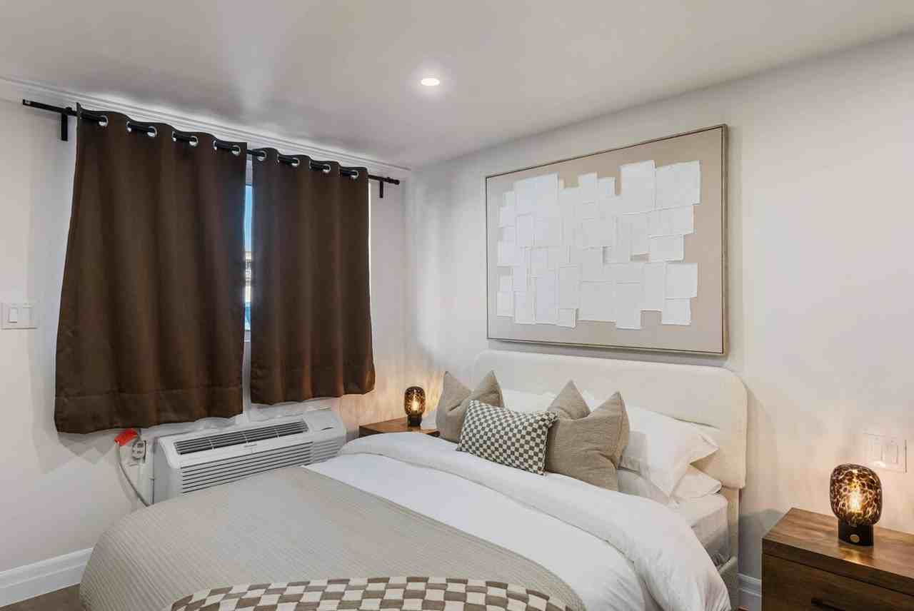 7860 Regional Rd 20 #1497907P - Photo 6 of 24