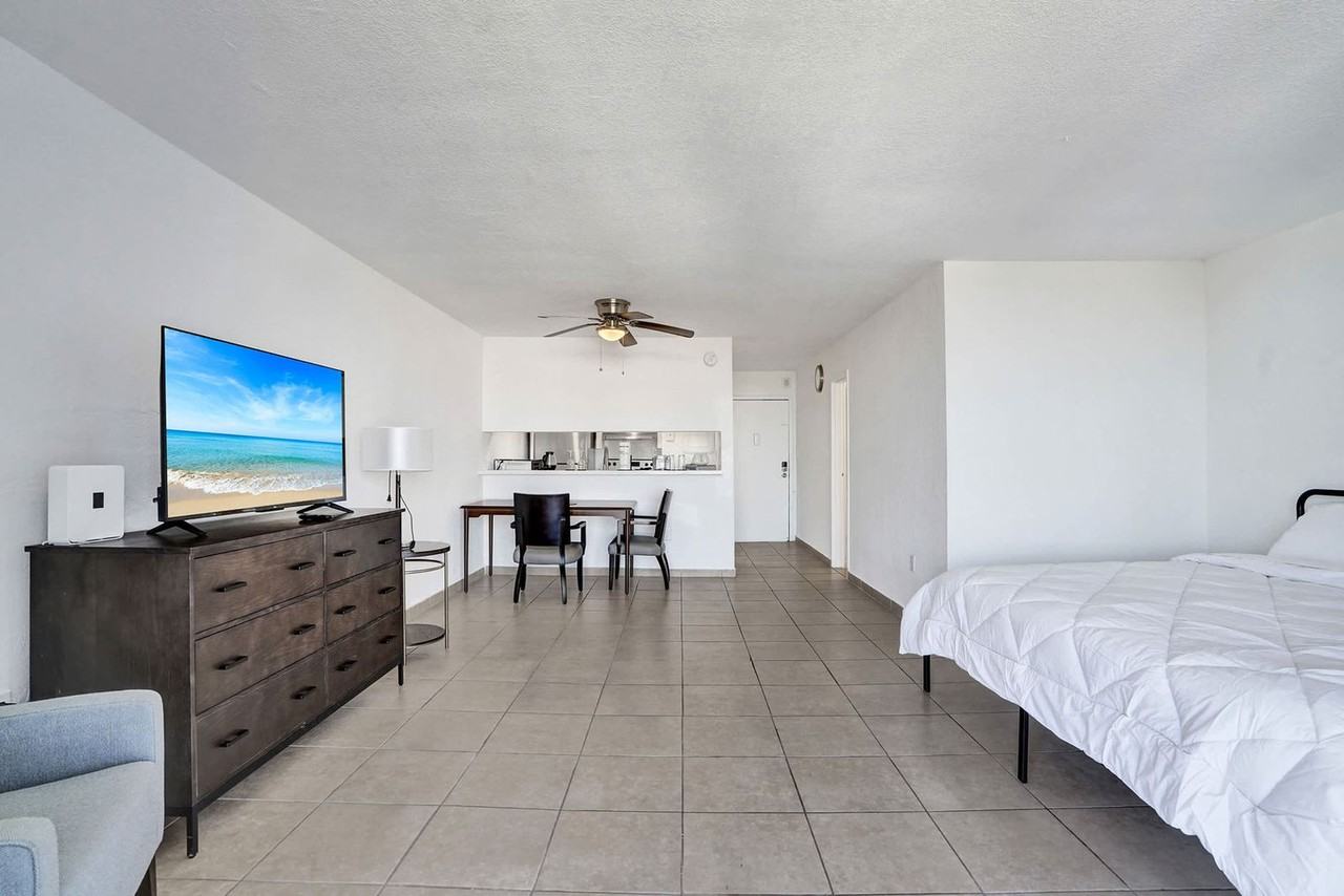 777 Nw 155th Ln #1504059P - Photo 3 of 22