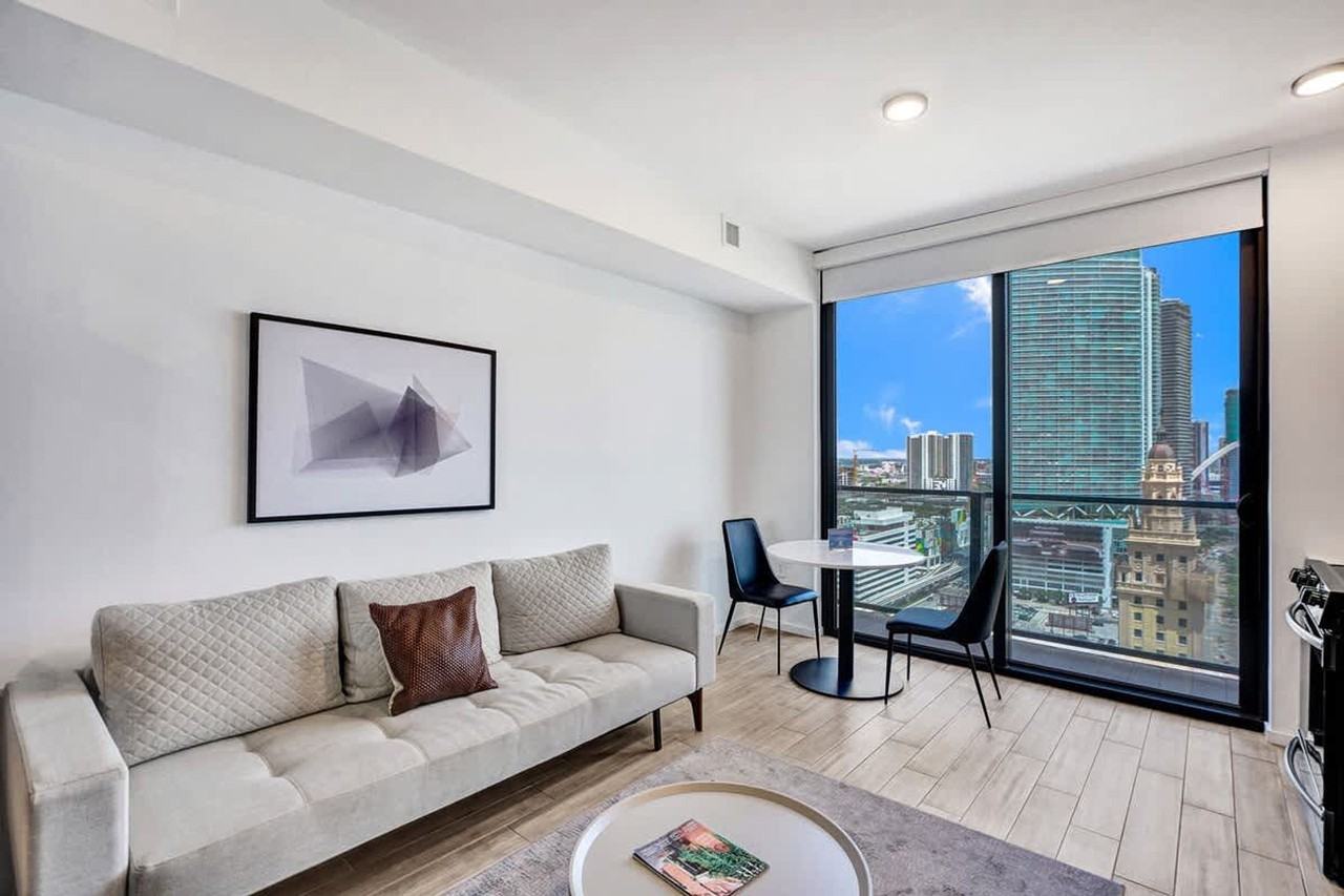 398 Ne 5th St #1504079P - Photo 2 of 50