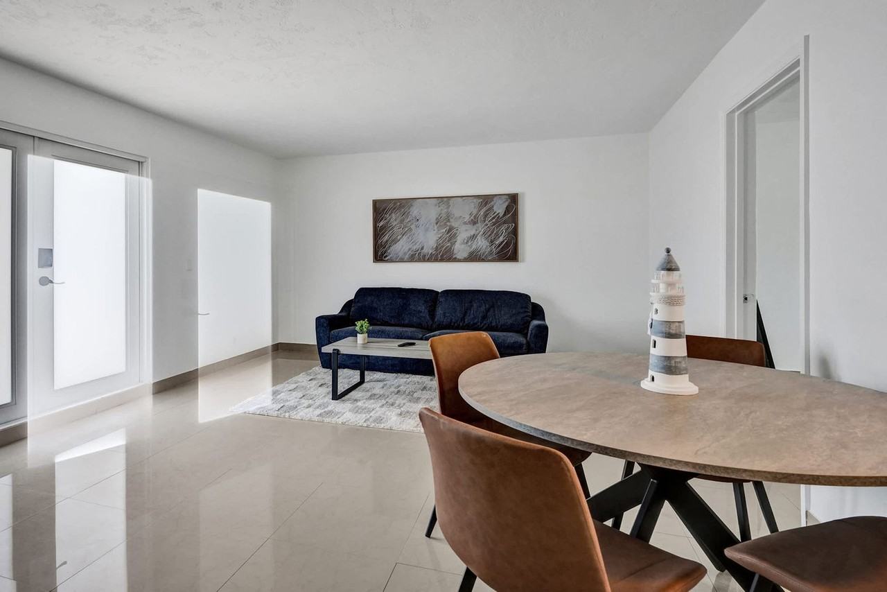 905 N Federal Hwy #1504074P - Photo 3 of 36