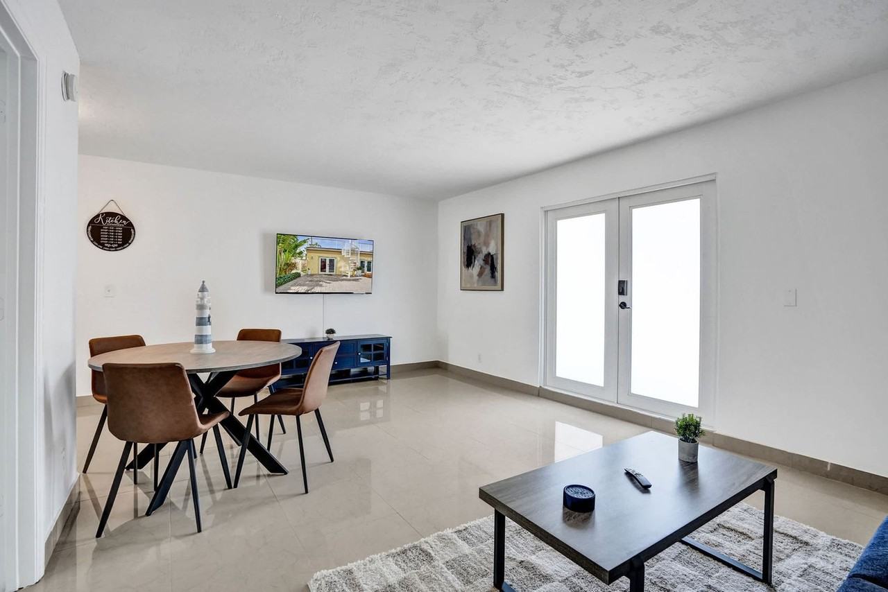 905 N Federal Hwy #1504074P - Photo 5 of 36