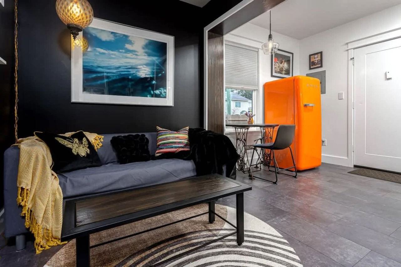 205 3rd St Se #1502045P - Photo 2 of 31