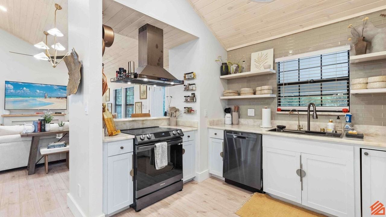 33 Santana Dr #1502049P - Photo 2 of 25