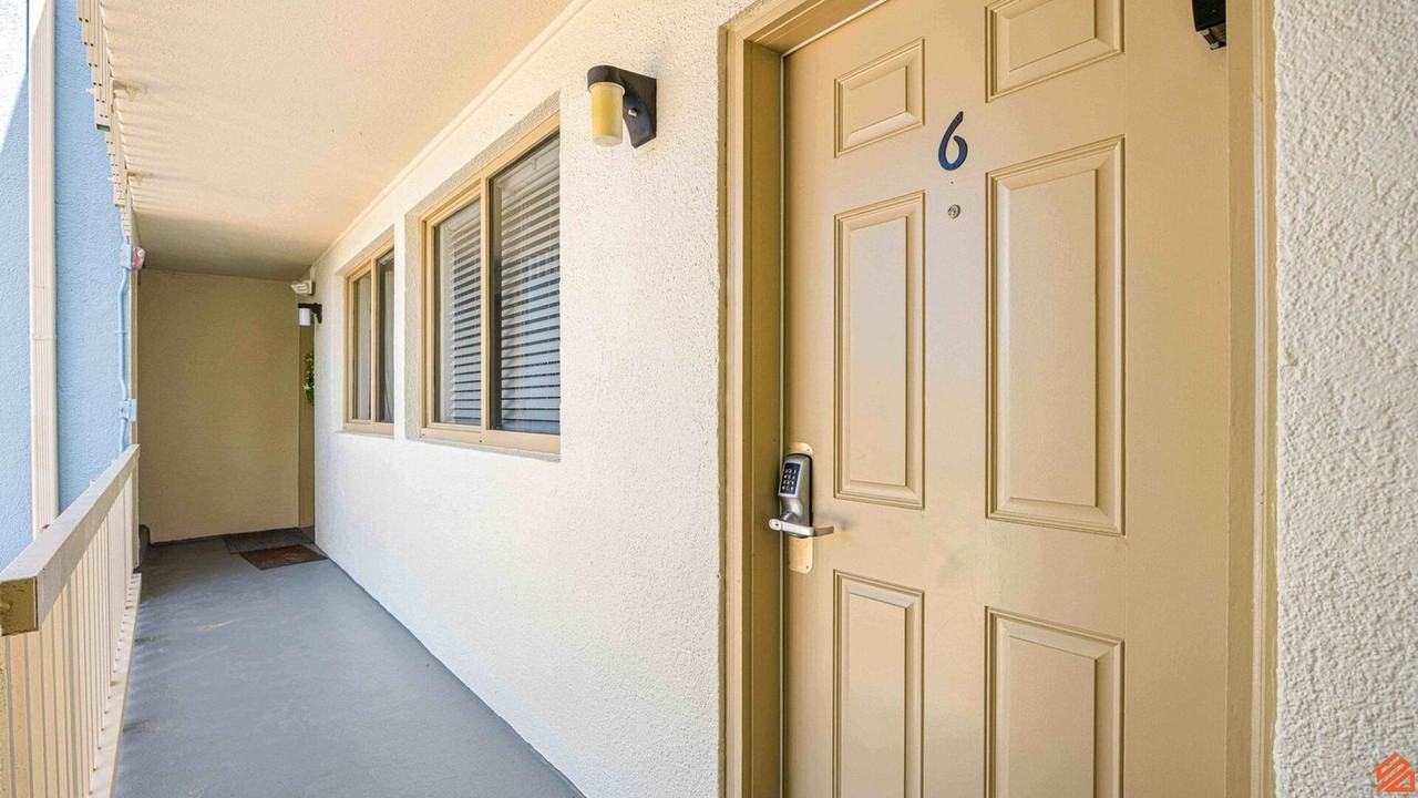 556 Coral Ct #1502038P - Photo 5 of 21