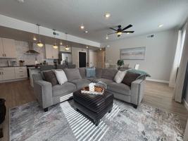 featured image of 206 N Chaparral Dr