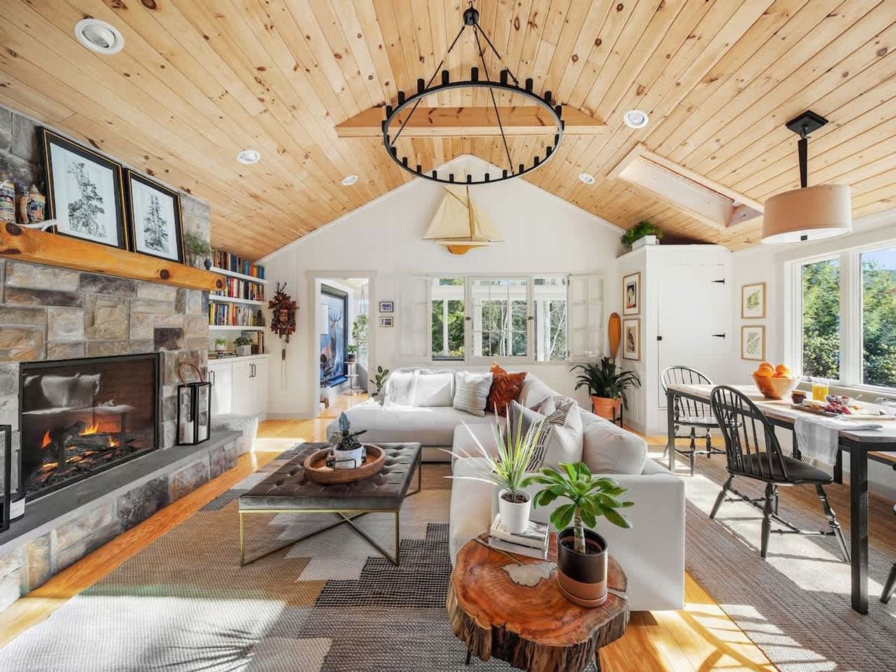 2046 Lakeside Dr W #1502225P - Photo 2 of 24