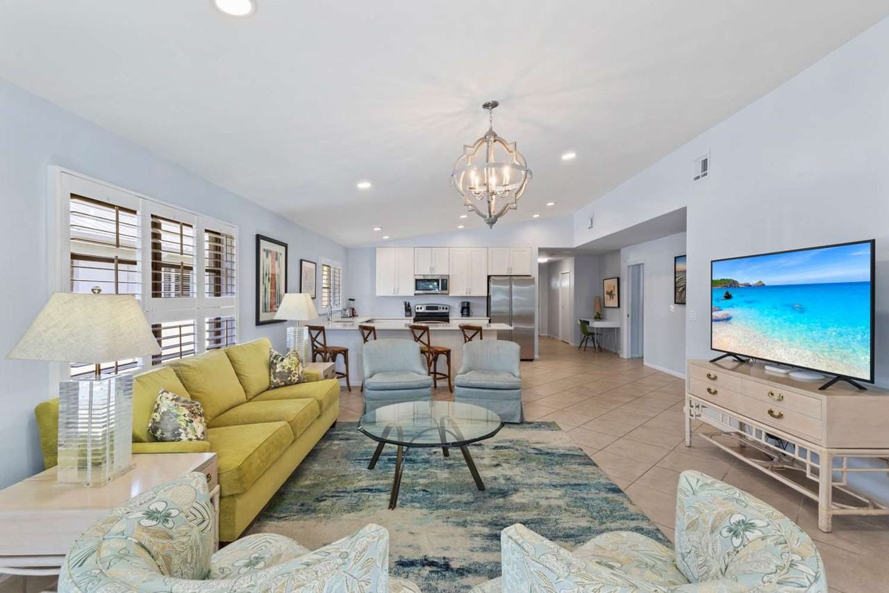 669 107th Ave N #1504183P - Photo 3 of 25