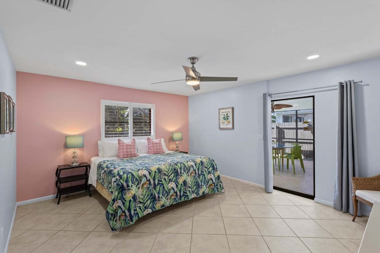 669 107th Ave N #1504183P - Photo 5 of 25