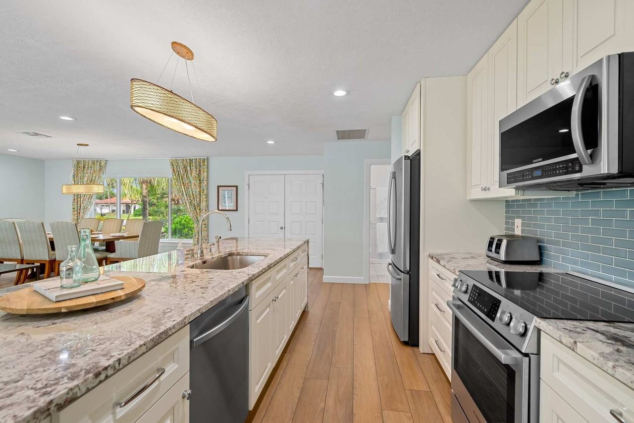 2218 Kings Lake Blvd #1504169P - Photo 5 of 37