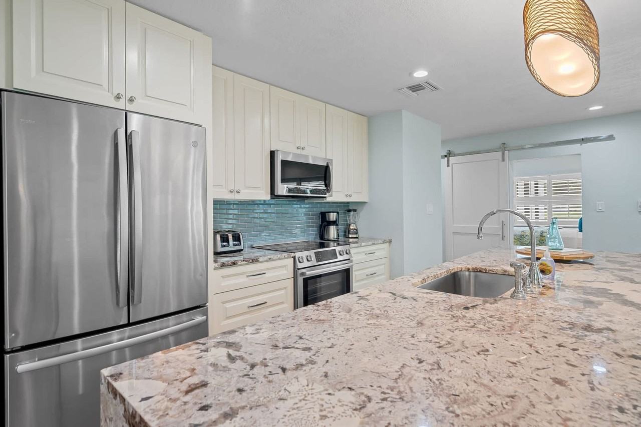 2218 Kings Lake Blvd #1504169P - Photo 6 of 37