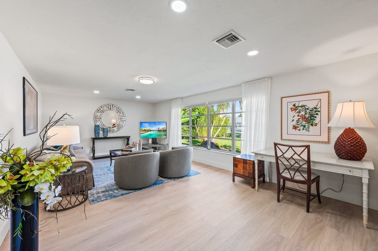 606 Wedge Dr #1504171P - Photo 3 of 44