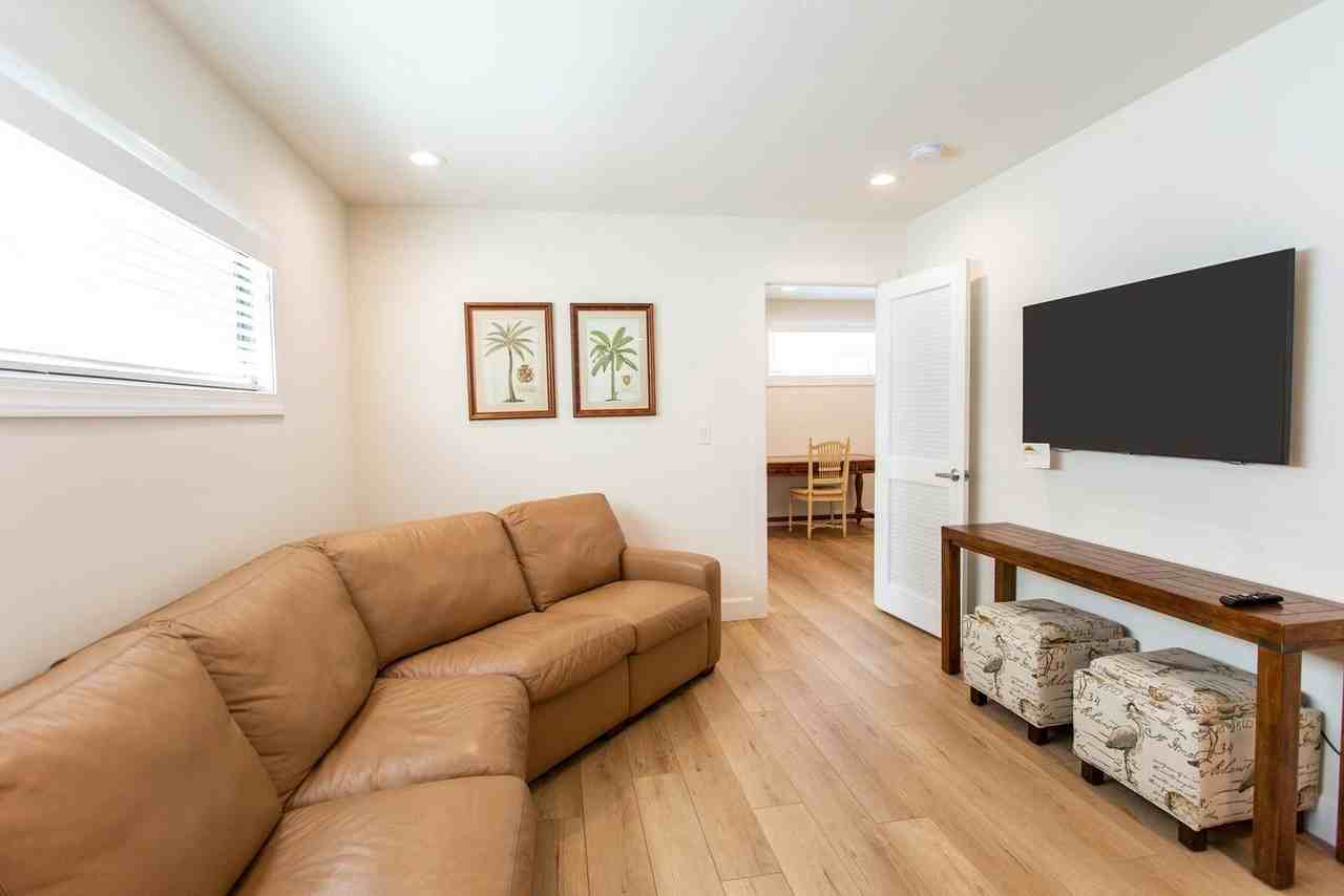 588 111th Ave N #1504179P - Photo 3 of 40