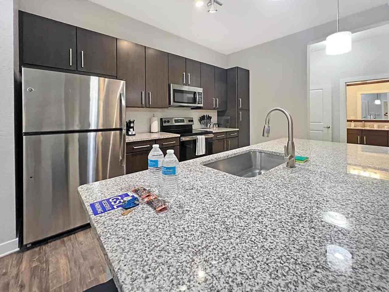 2615 N Grady Ave #1504556P - Photo 7 of 34