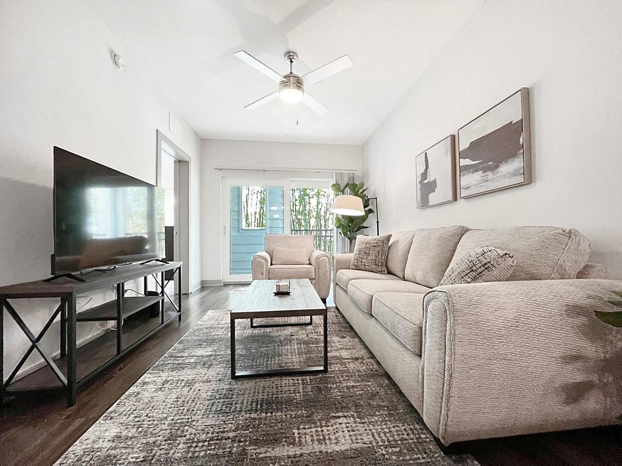 124 S Morgan St #1504565P - Photo 6 of 50