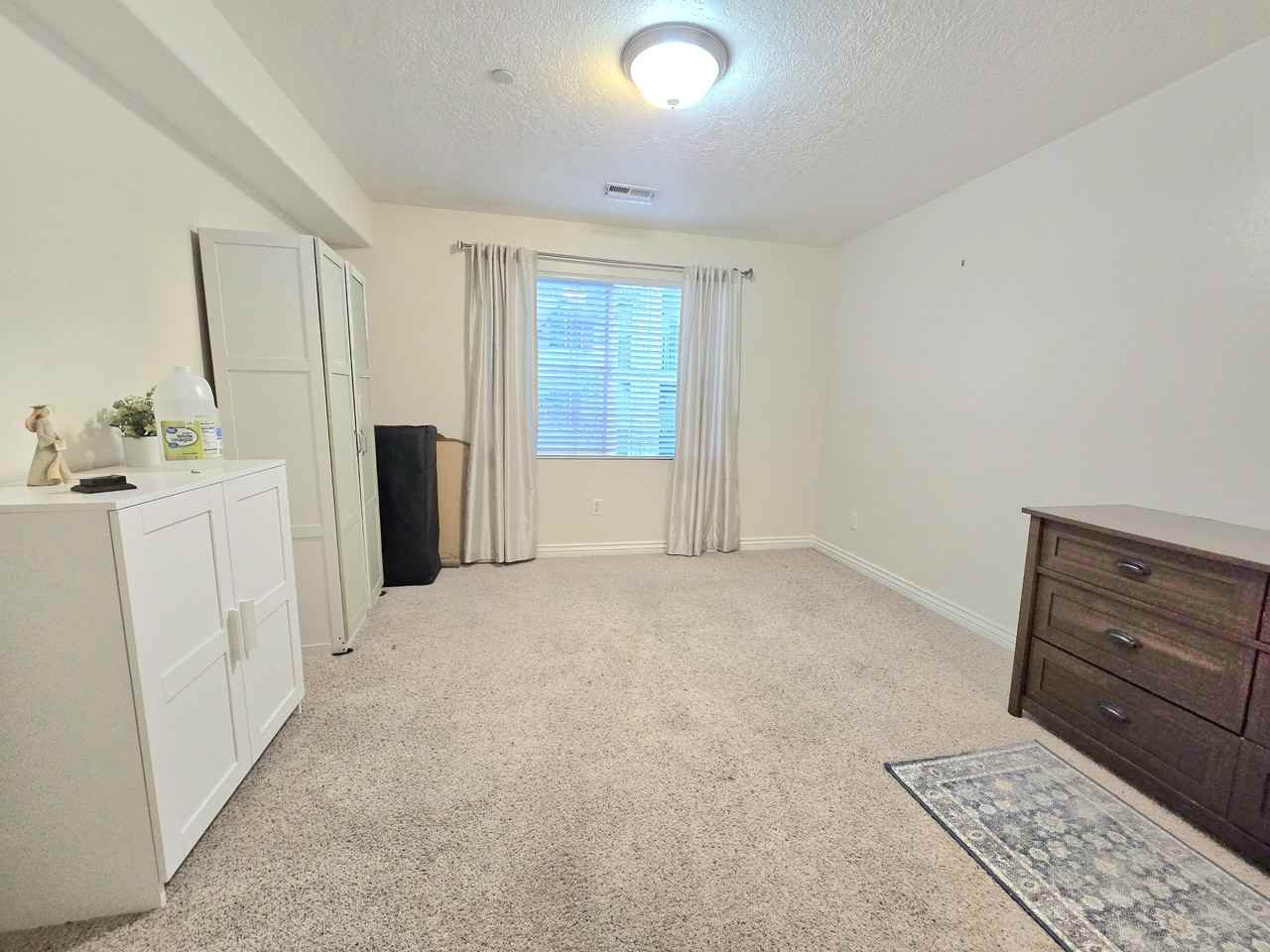 1217 Wn - Photo 2 of 7