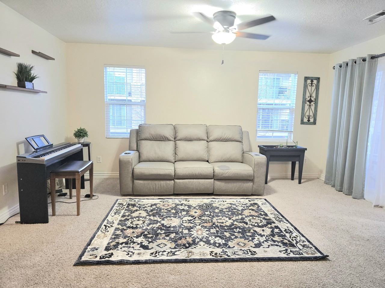 1217 Wn - Photo 3 of 7