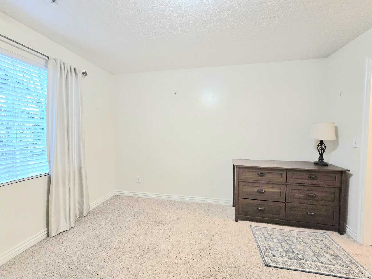 1217 Wn - Photo 4 of 7