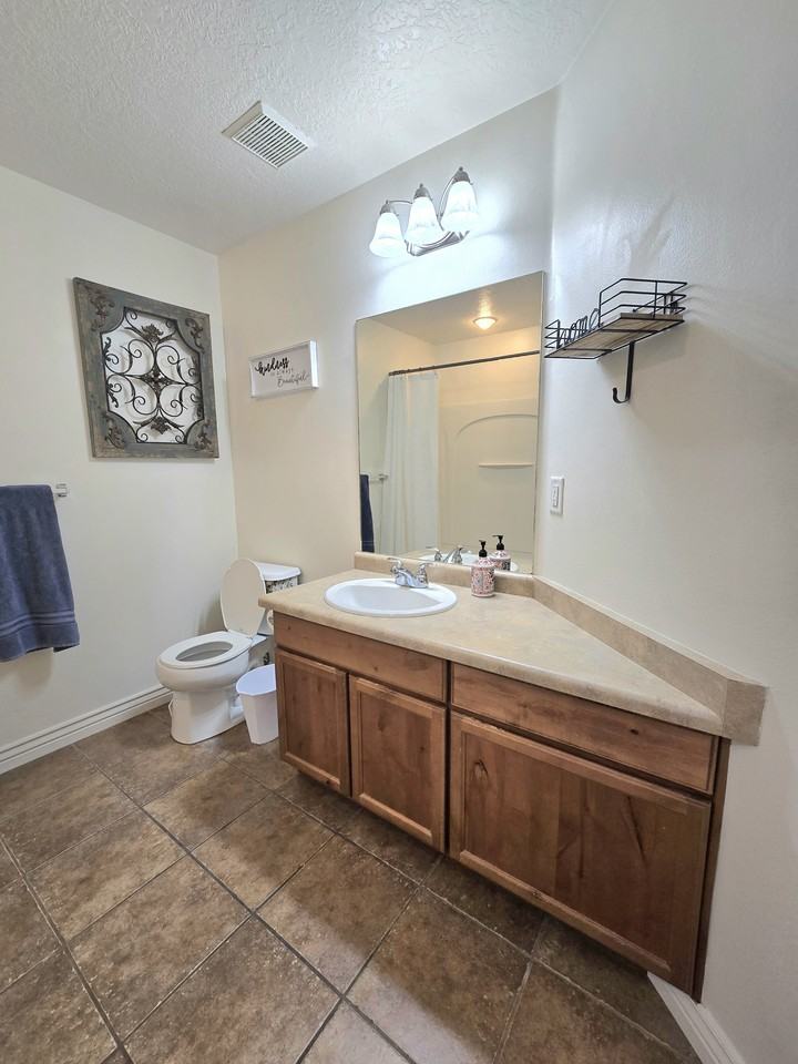 1217 Wn - Photo 6 of 7