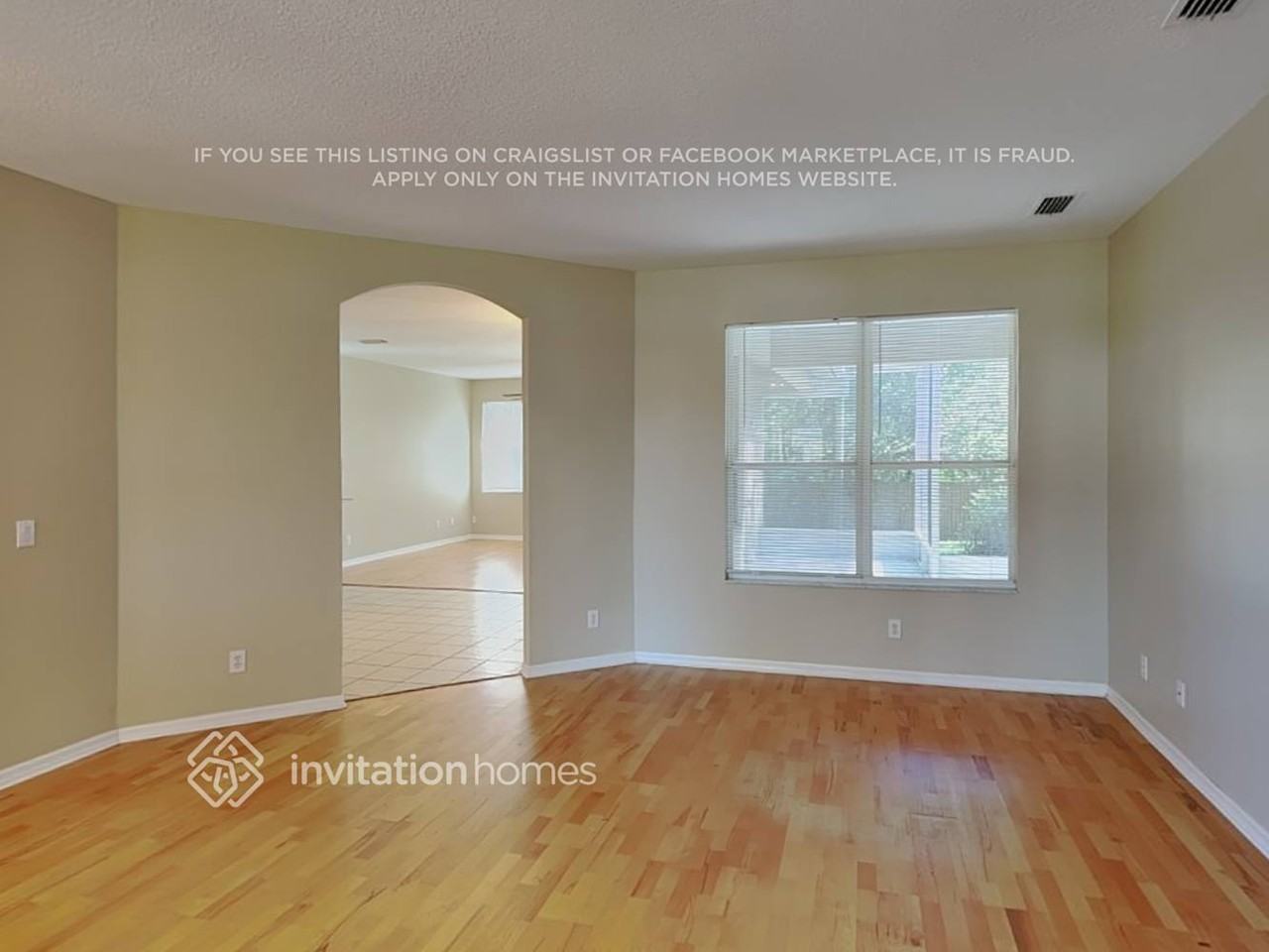 7214 Colonial Lake Dr - Photo 3 of 17