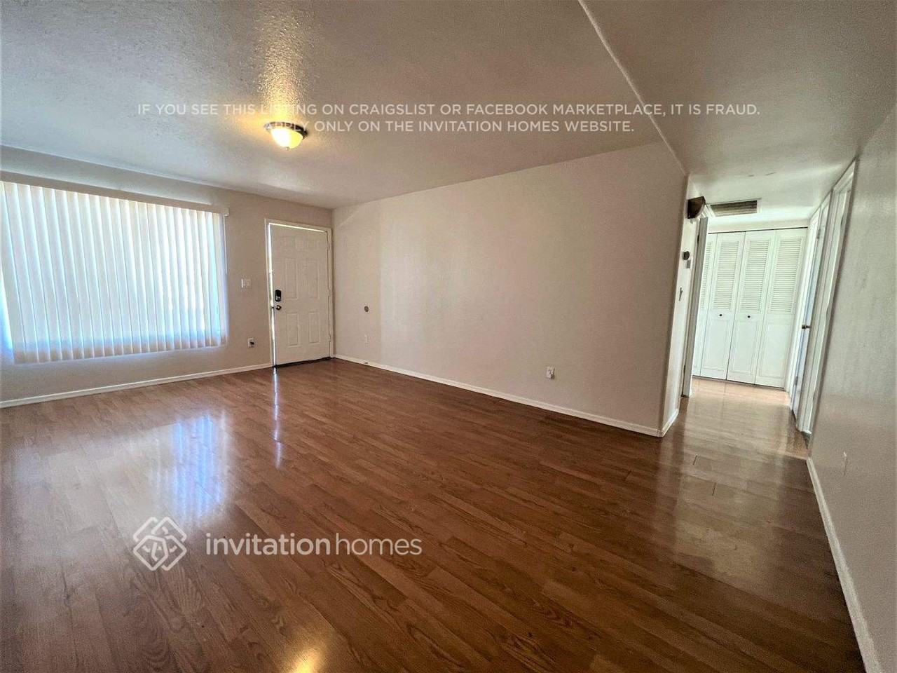 7121 W North Ln - Photo 2 of 15