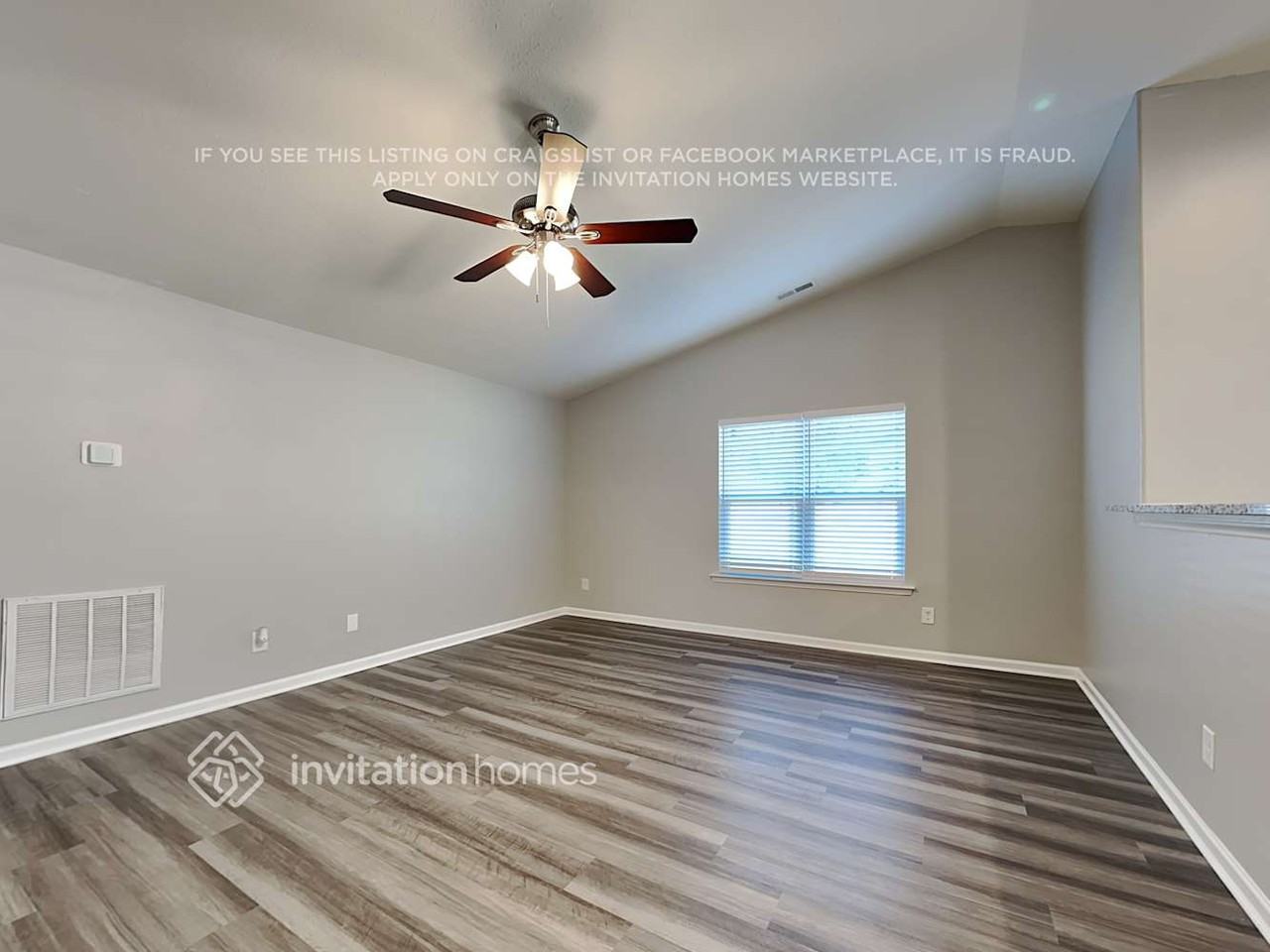 108 Sampson Ct - Photo 4 of 18