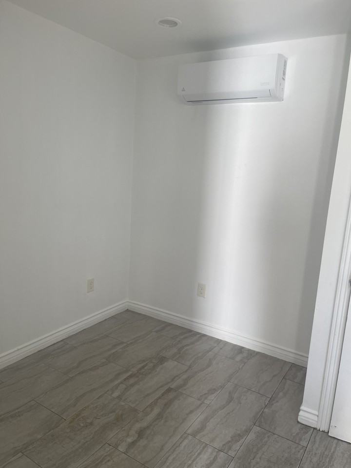 3403 Hollydale Drive #1 - Photo 3 of 7