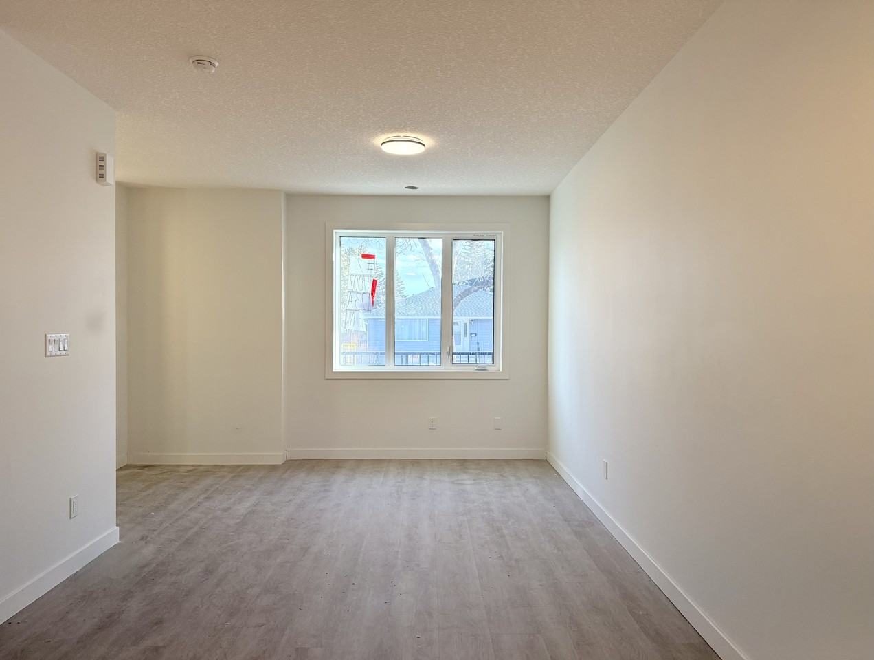 14002 Garage 1 - 14002 123a Avenue Nw #9 - Photo 4 of 10