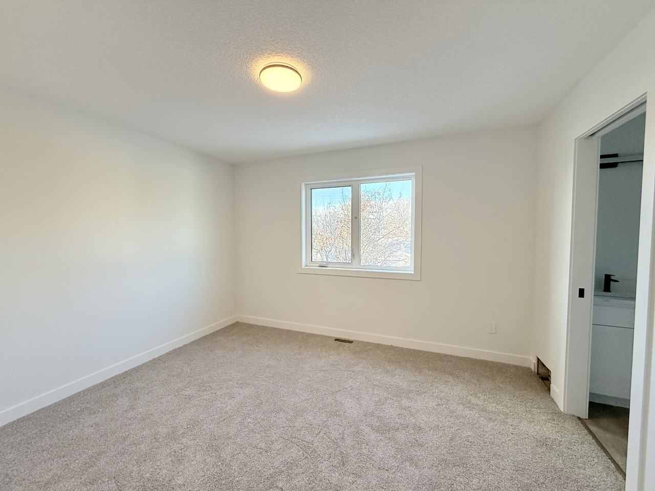 14002 Garage 1 - 14002 123a Avenue Nw #9 - Photo 7 of 10