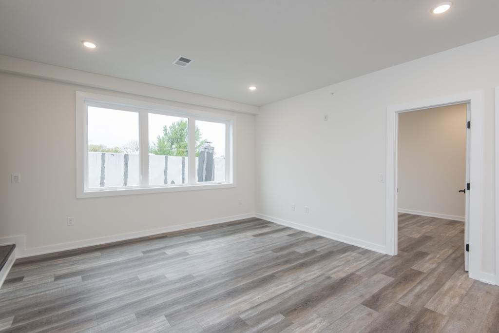 913 S 51st St - Photo 3 of 18