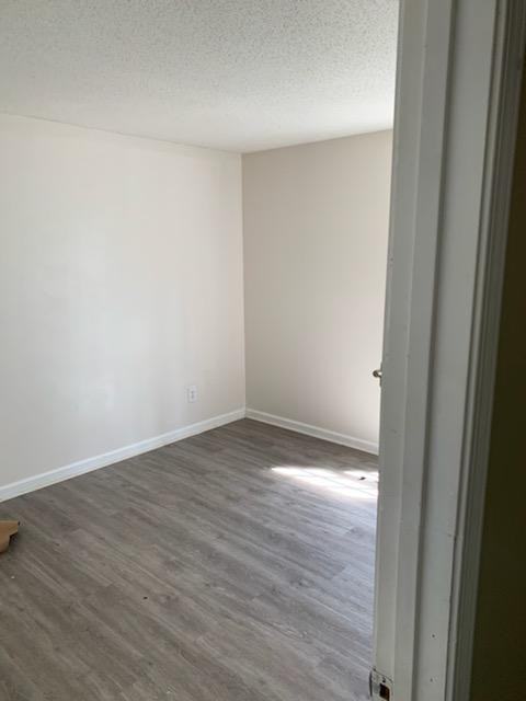 970 Lulworth Ln - Photo 3 of 9