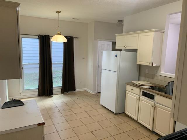 970 Lulworth Ln - Photo 6 of 9