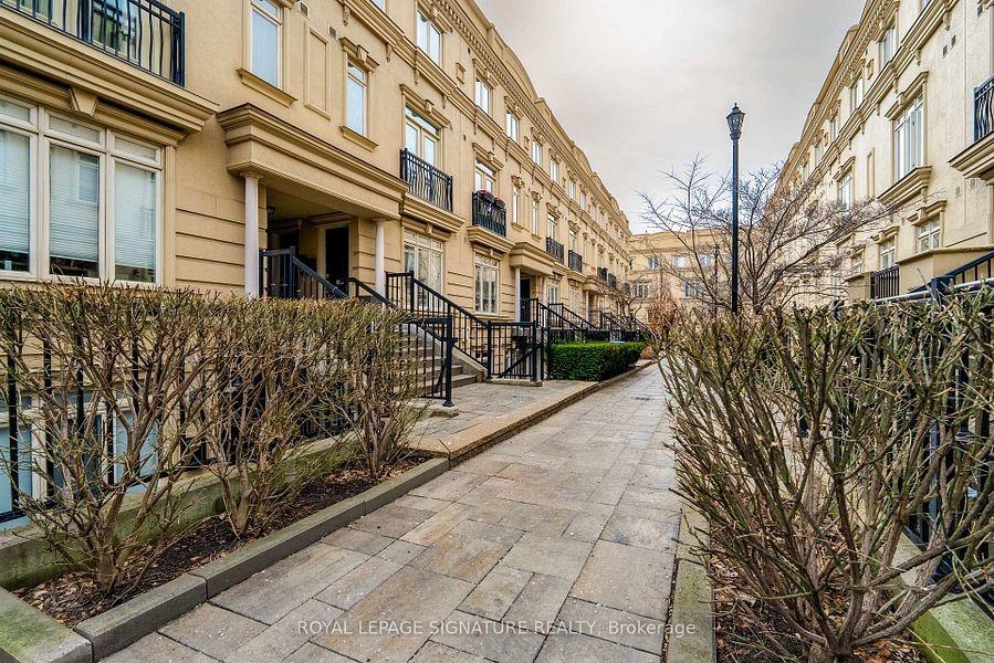 68 Carr Street #TH21 - Photo 2 of 16