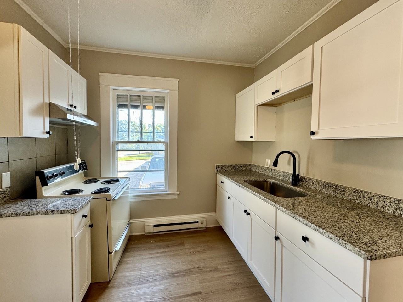 702 Silver Ave #A - Photo 3 of 8