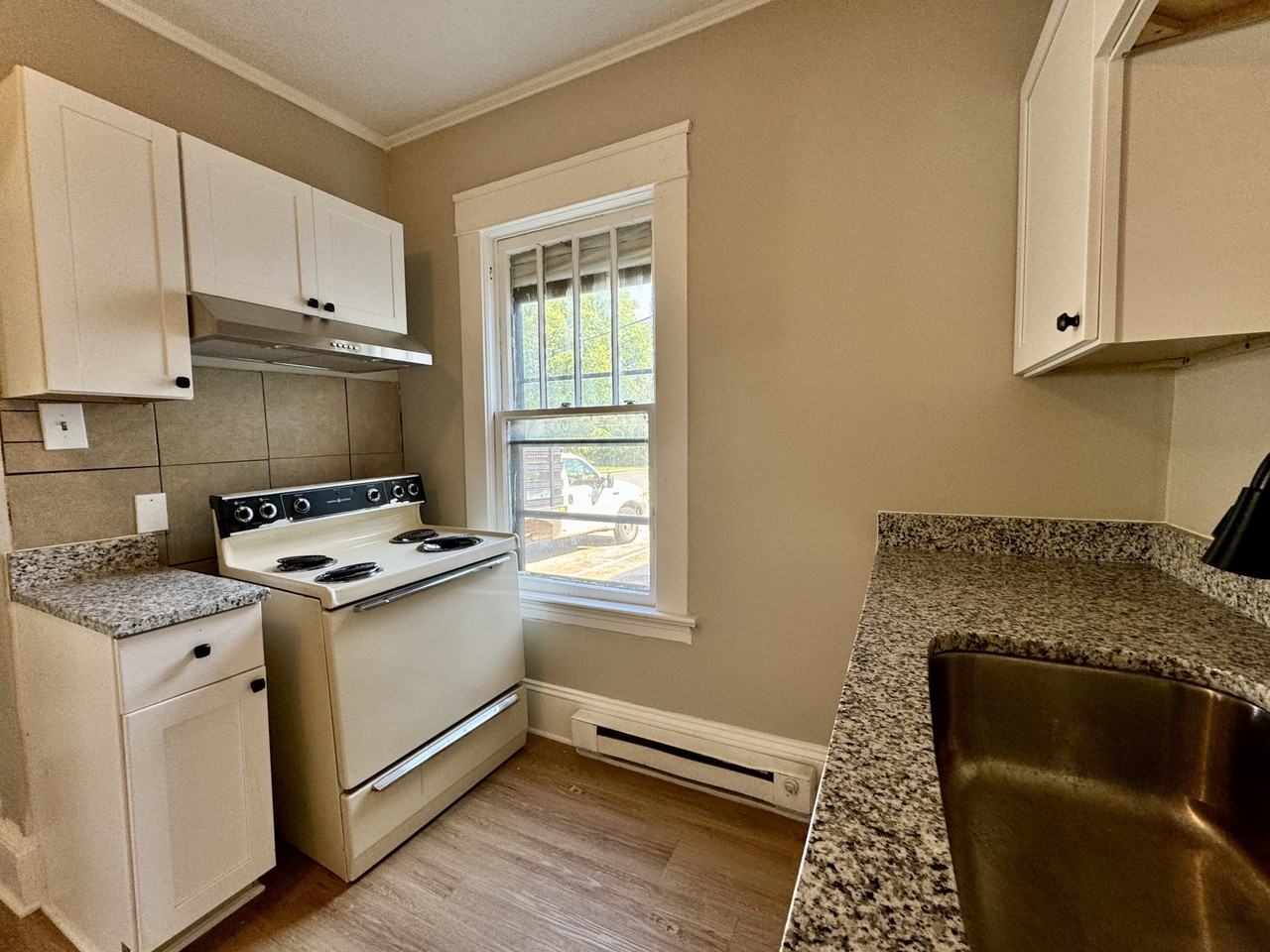 702 Silver Ave #A - Photo 5 of 8