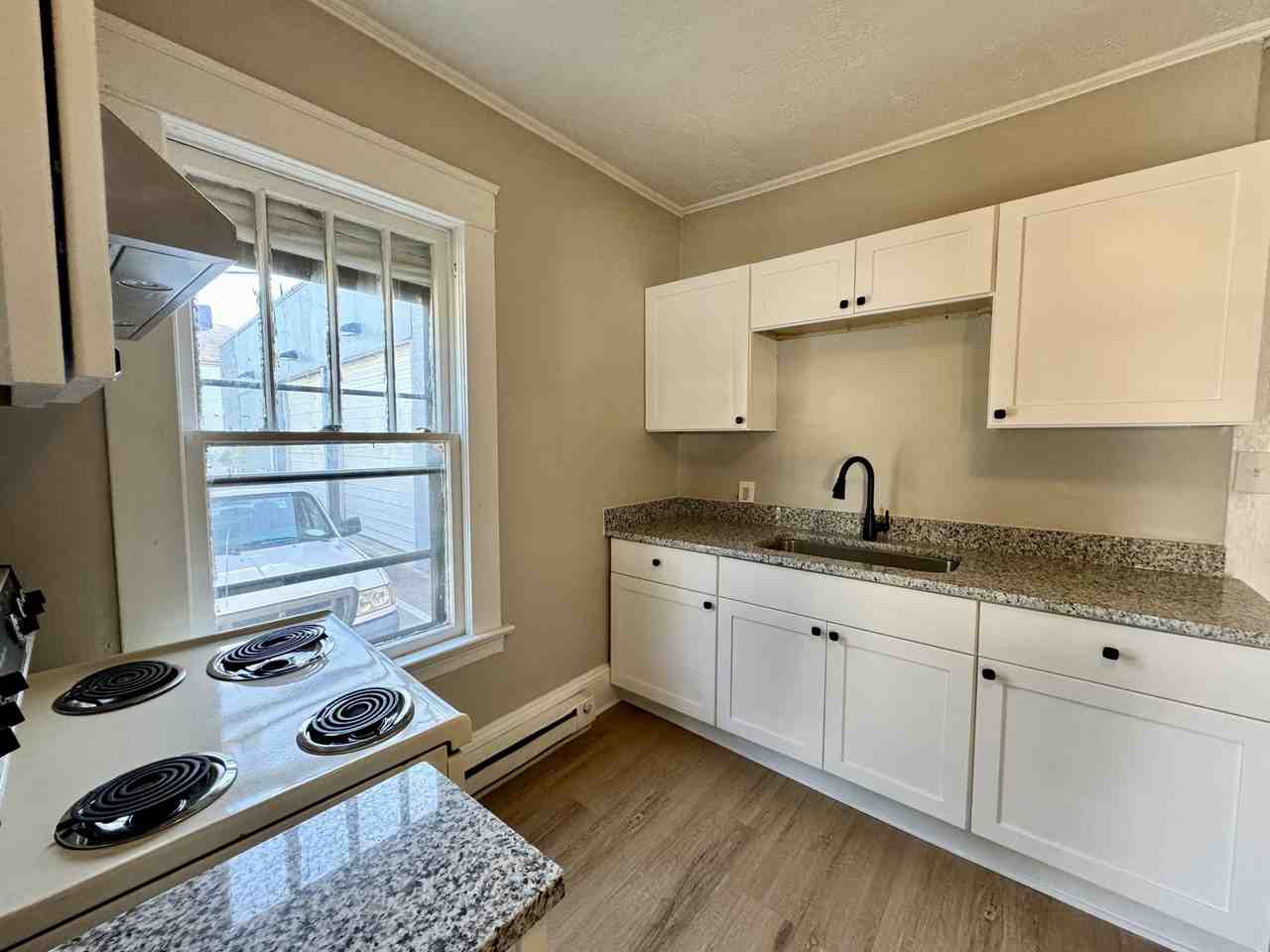 702 Silver Ave #A - Photo 5 of 8