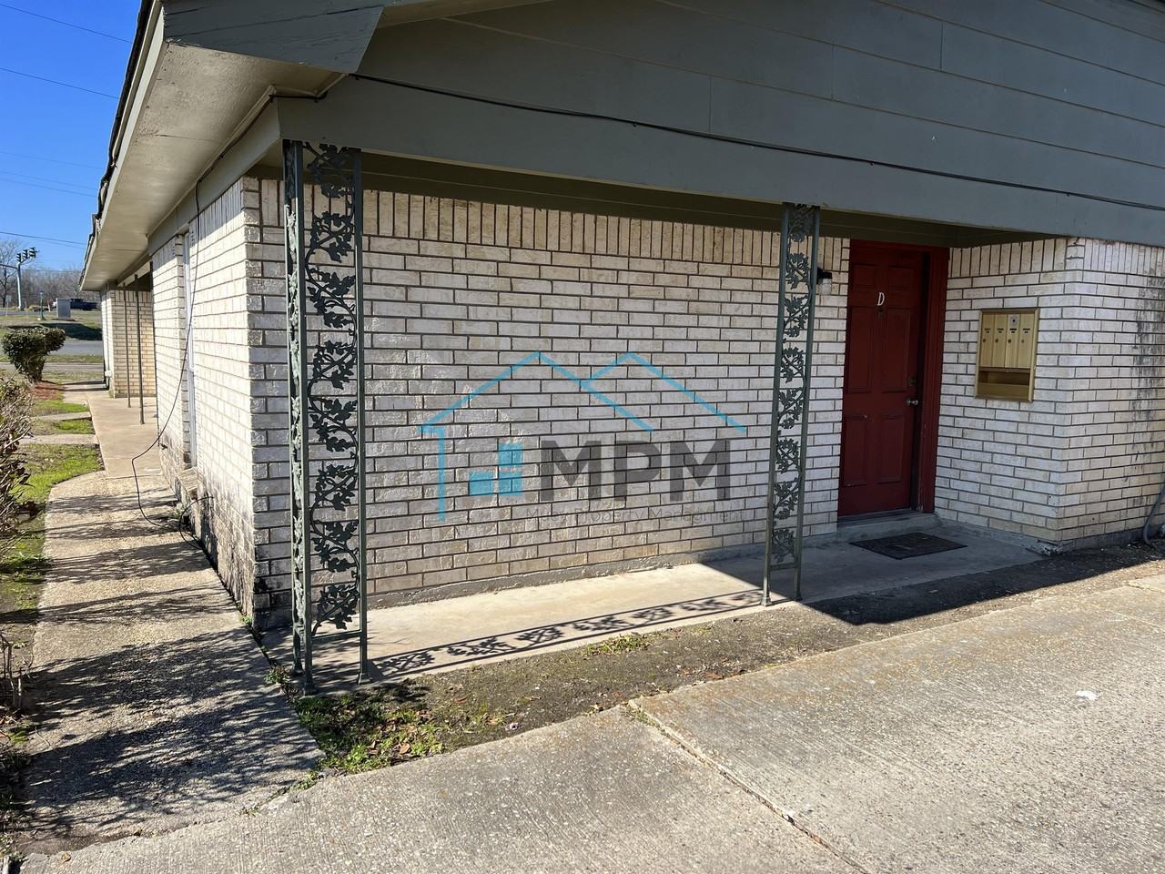 66 W Elmwood Dr #D - Photo 7 of 12