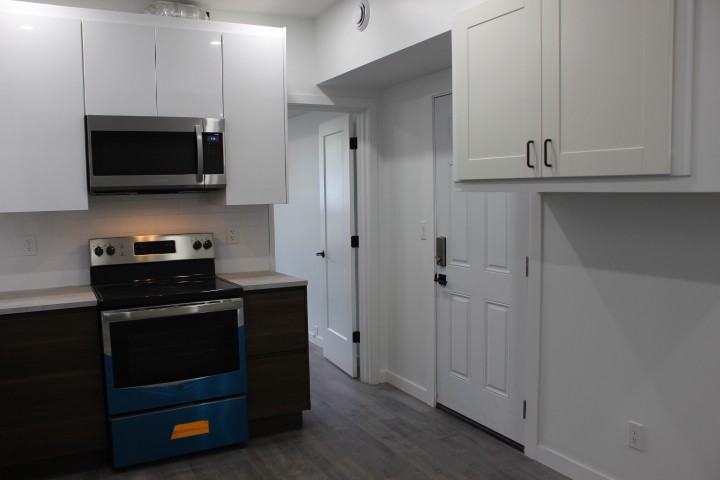 590 Main Street East #1A - Photo 2 of 15