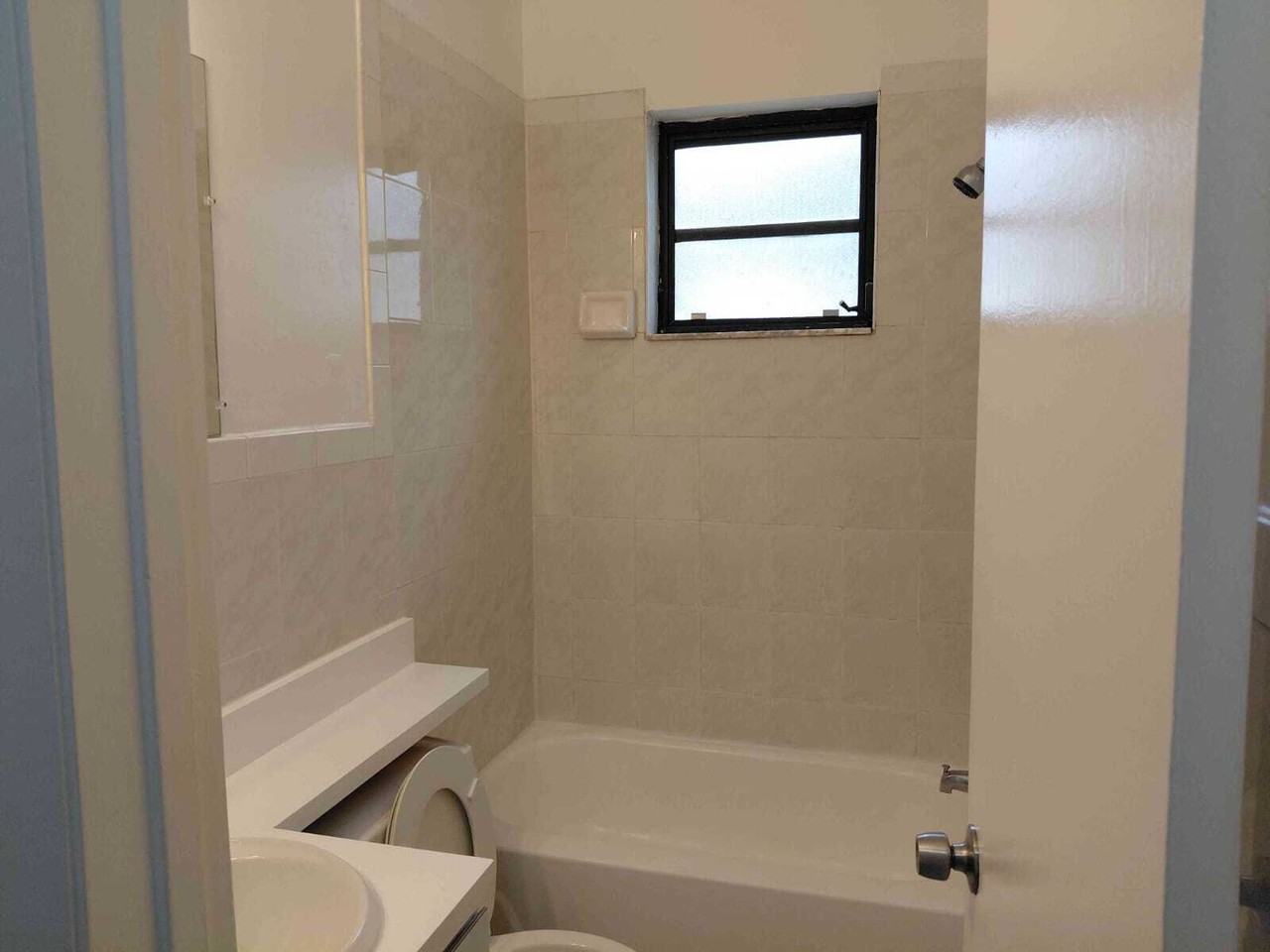 1824 Taft St #14 - Photo 6 of 17