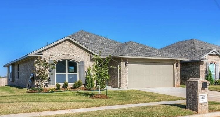 3049 Nw 183rd St - Photo 3 of 24