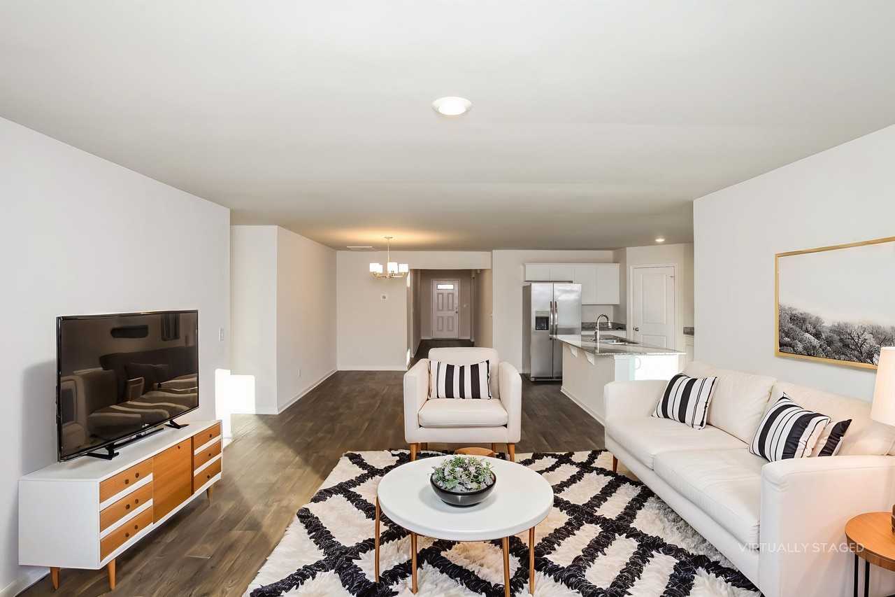 1217 1217 Lakeshore Dr - Photo 3 of 19