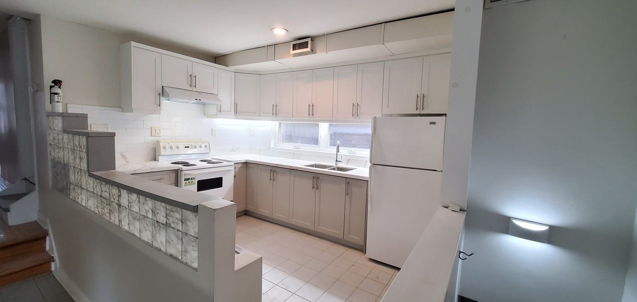 Queen St E & Kenilworth Ave #A - Photo 2 of 26