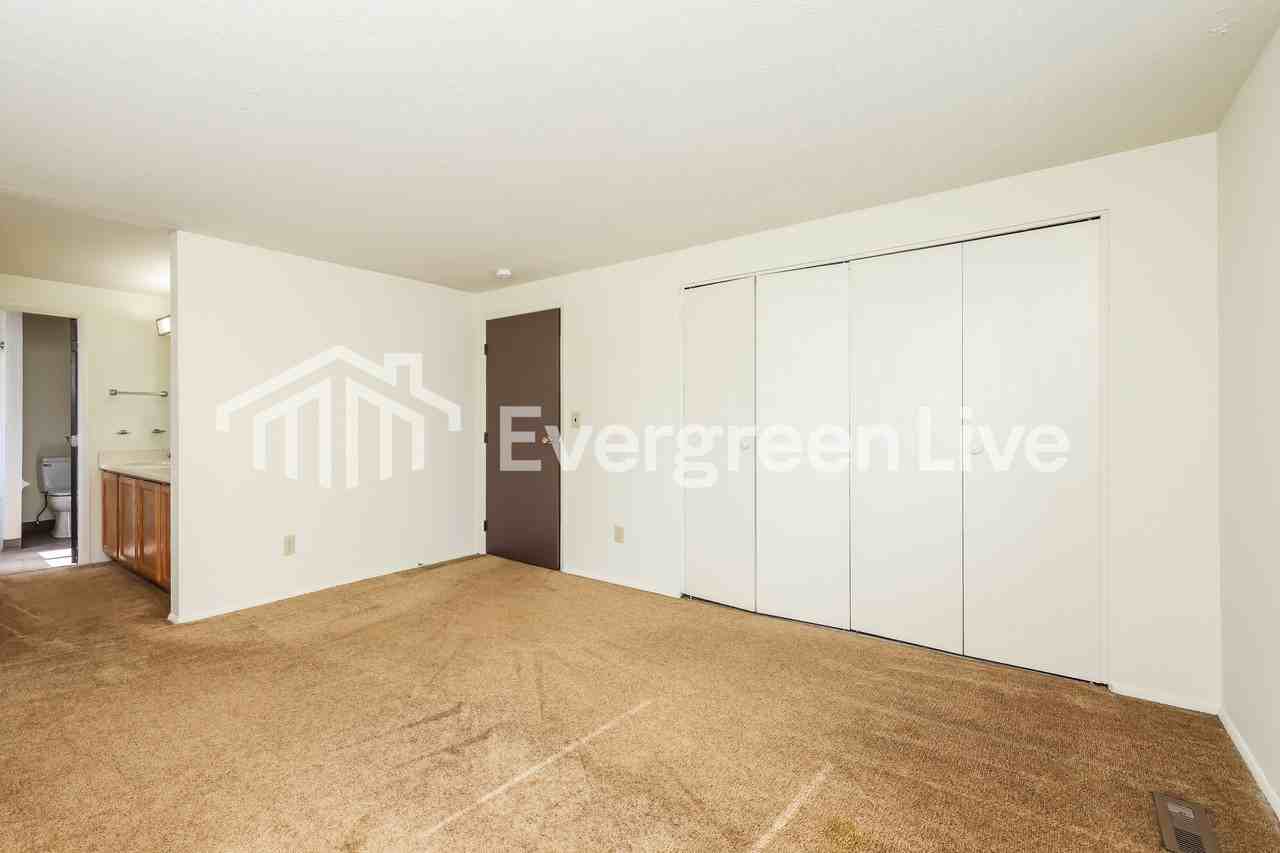 7023 Montague Rd - Photo 7 of 15