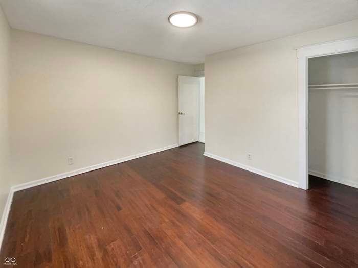 4055 N Grand Ave - Photo 6 of 15