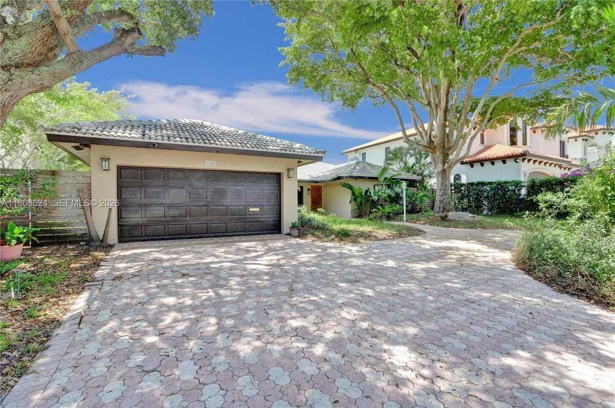 3100 Ne 56th Ct - Photo 3 of 8