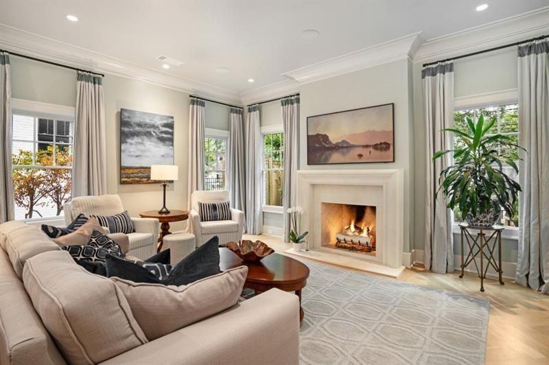 407 8th St Ne - Photo 7 of 34