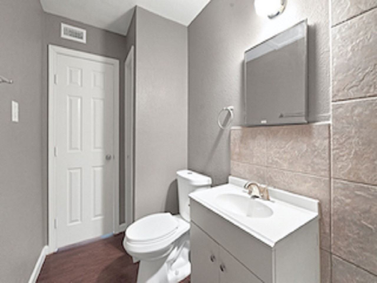 3031 Sumpter St - Photo 6 of 38